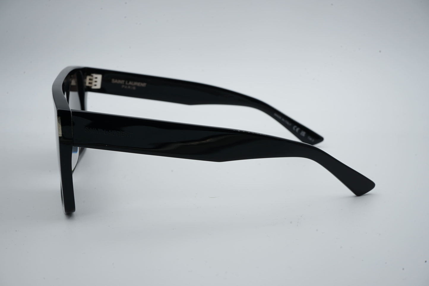 Saint Laurent 651 VITTI 001