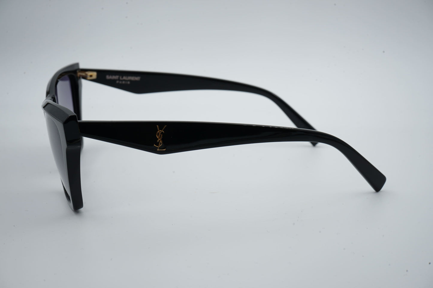Saint Laurent M103 001