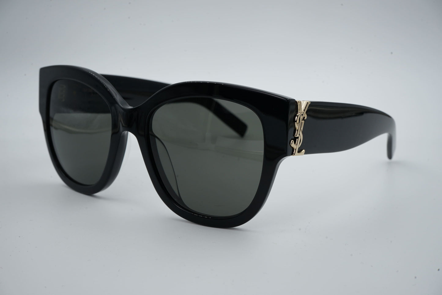 Saint Laurent M95/F 001