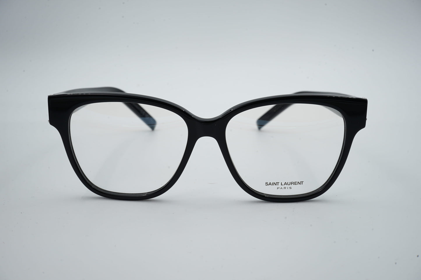 Saint Laurent M33 003
