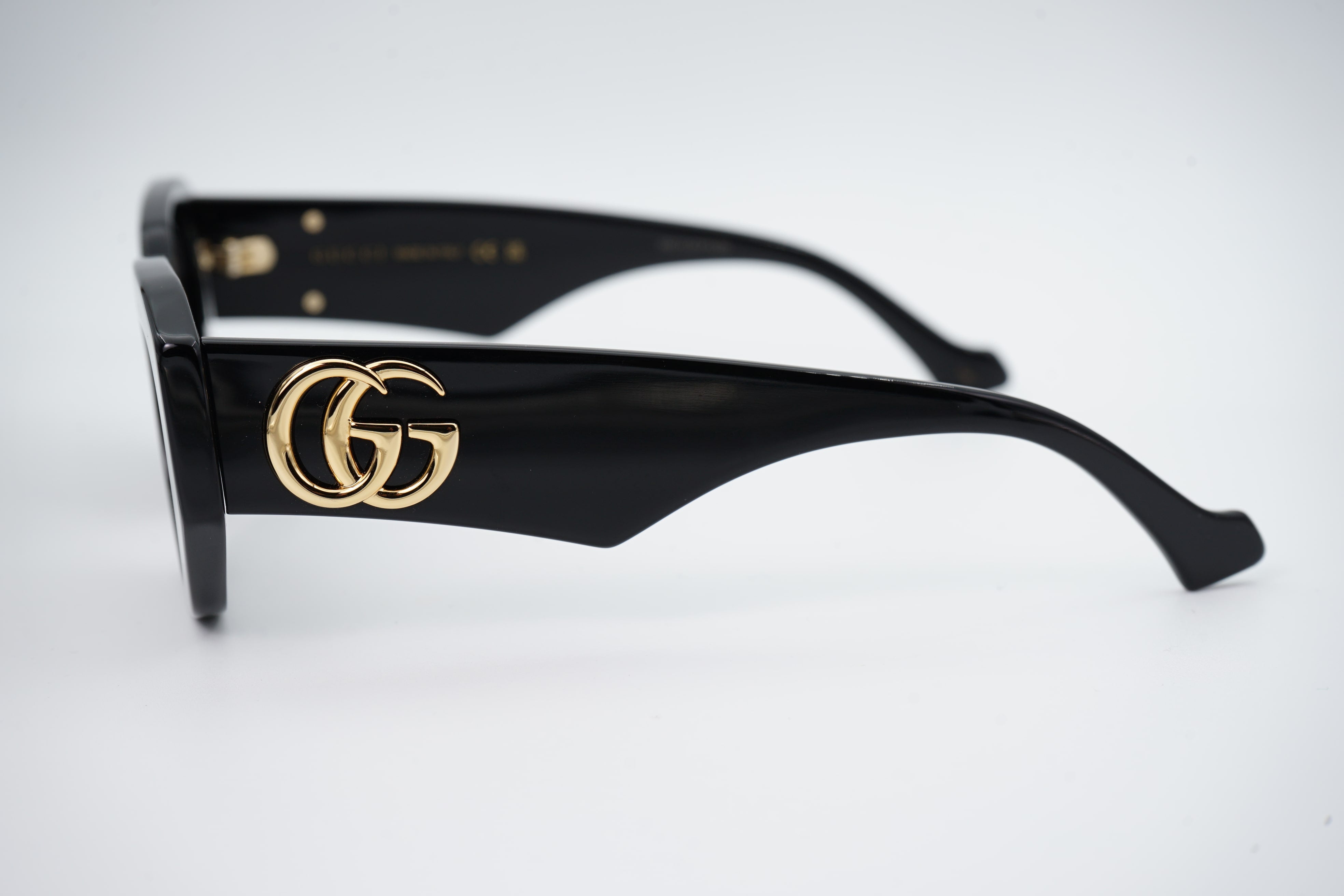 Gucci GG1421S 001 – Black Cateye Sunglasses – JP OPTICA